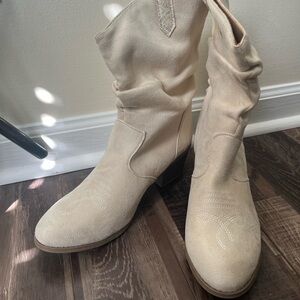 Women's Cream Western Boots